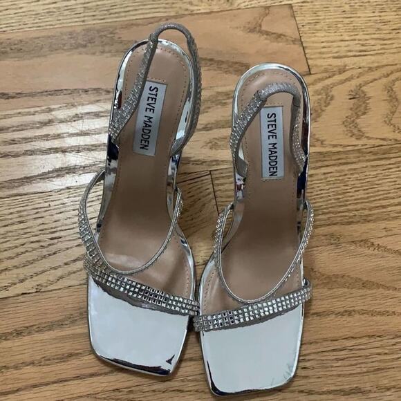 NWOT STEVE MADDEN GRACEY‎ RHINESTONE SANDALS SIZE 9M - Picture 2 of 6